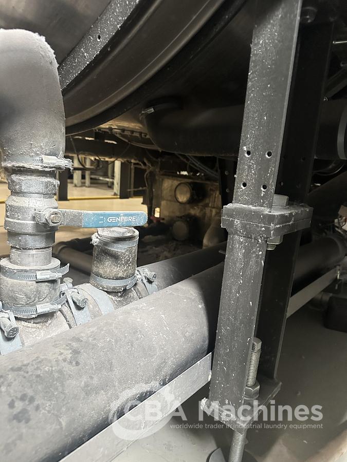 Used 2009 Girbau CBW System 12x50 with press + 100kg dryer