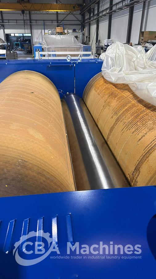 Used 1989 Rebuilt Ironer Lapauw 2 roll 1200 x 3300mm (429)