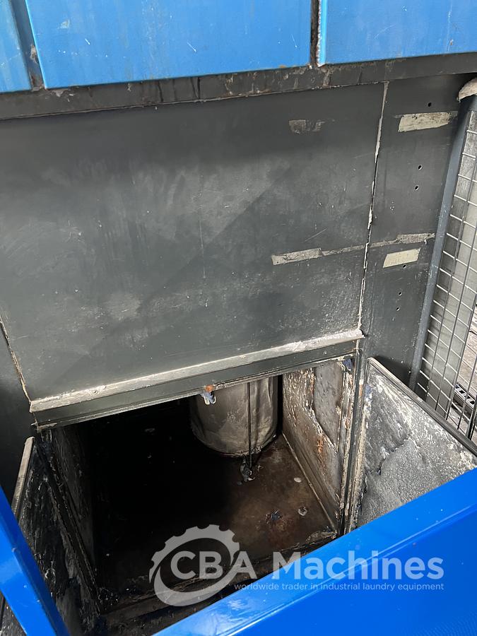 Used 2002 Dryer Lavatec TT745D - 100kg ( 704 )