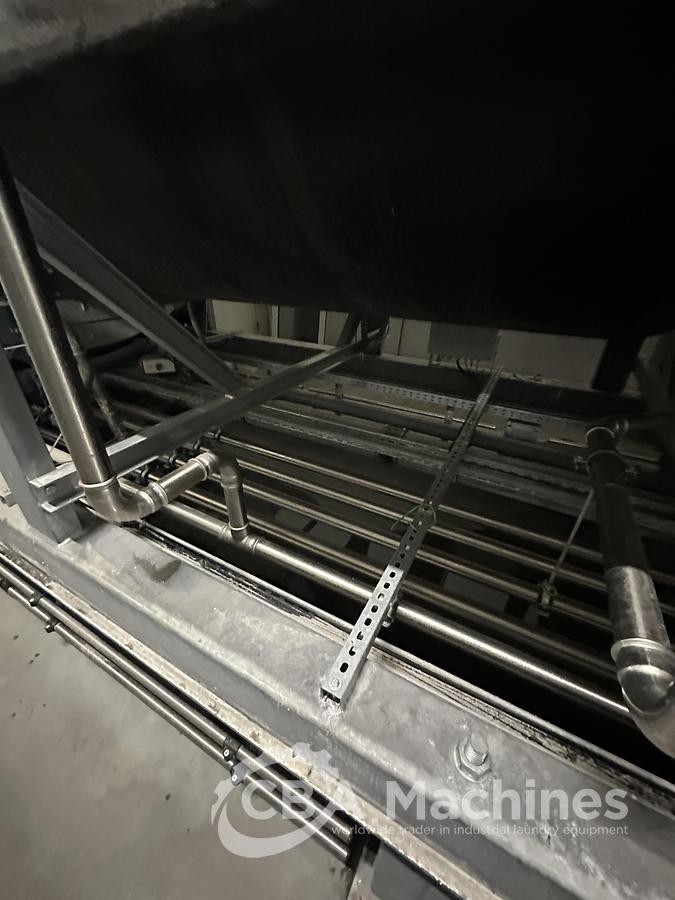 Used 2020 Kannegiesser Complete CBW Tunnel System PT 13x60 + Press PP10-60-40 + Shuttle + 3x DII-60 GAS + Step Conveyor + Lint Filter + Conveyors