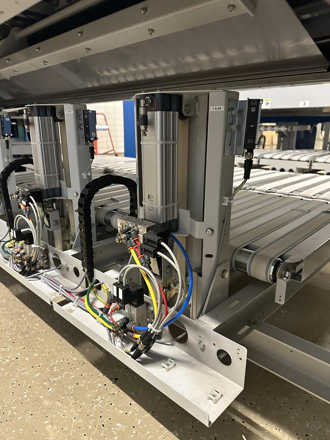 Used 2016 Towel Folder Jensen Jenfold Tematic Pro RH Twin