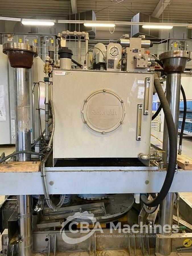 Used 2009 Girbau CBW System 12x50 with press + 100kg dryer