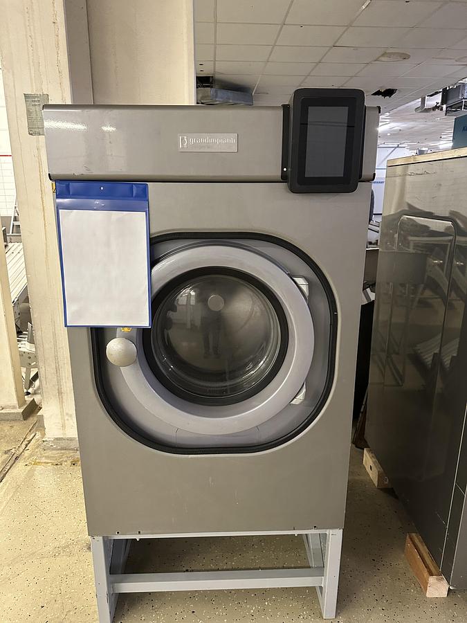 Used 2018 Washer Extractor Grandimpianti 13,5kg GWH135E