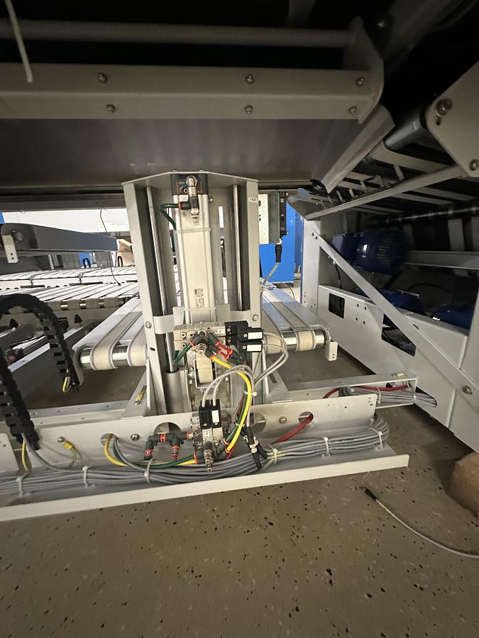 Used 2016 Towel Folder Jensen Jenfold Tematic Pro LH Twin