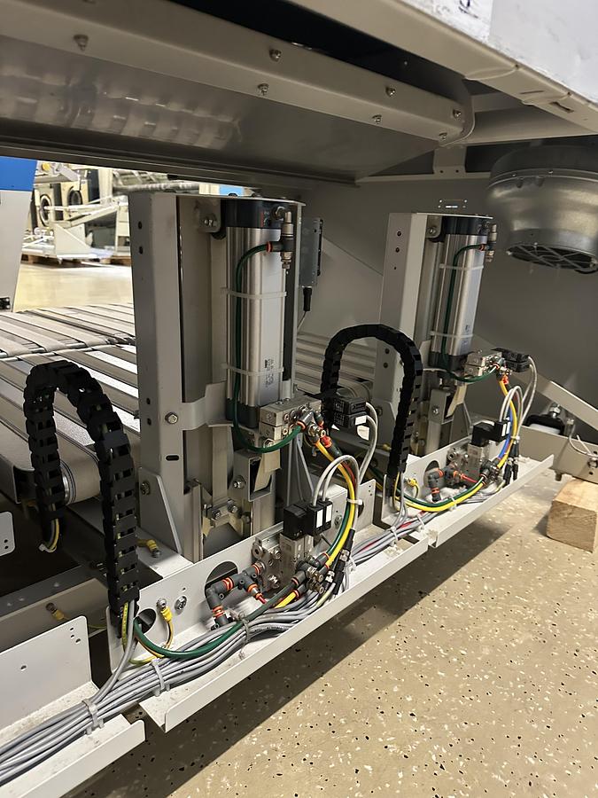 Used 2016 Towel Folder Jensen Jenfold Tematic Pro RH Twin