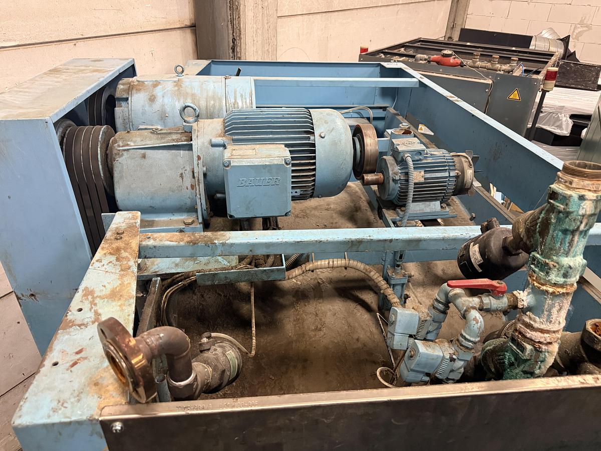 Used 2009 Washer Extractor Unica 200kg - 3 chambers