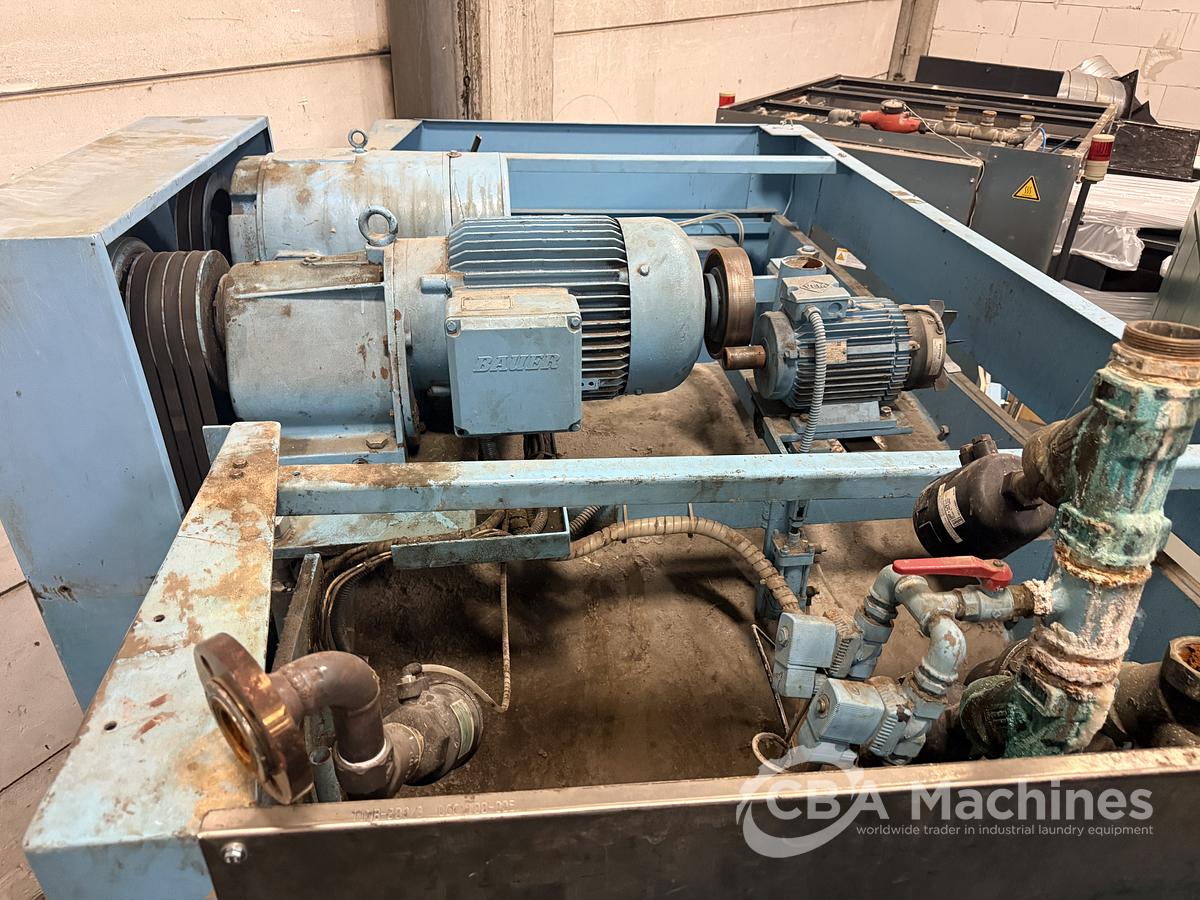 Used 2009 Washer Extractor Unica 200kg - 3 chambers
