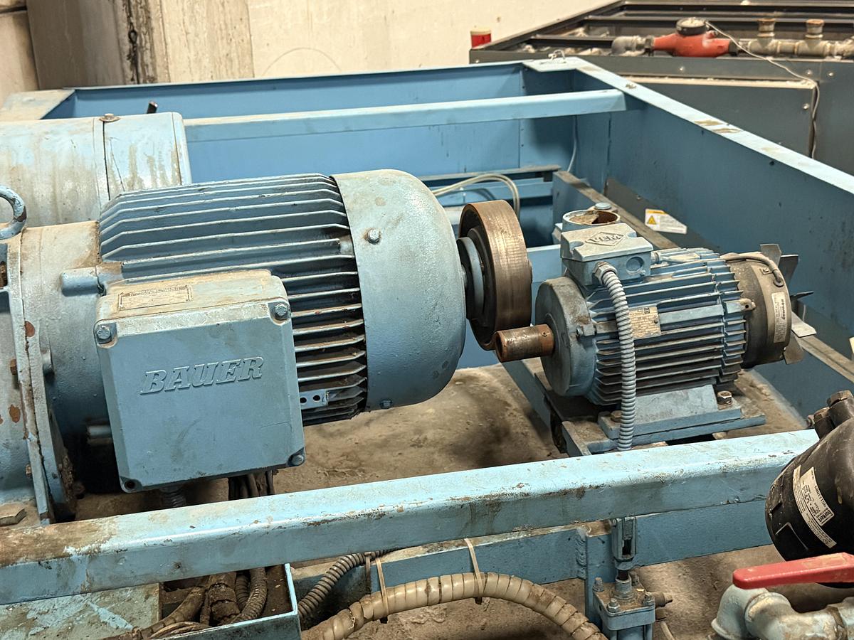 Used 2009 Washer Extractor Unica 200kg - 3 chambers