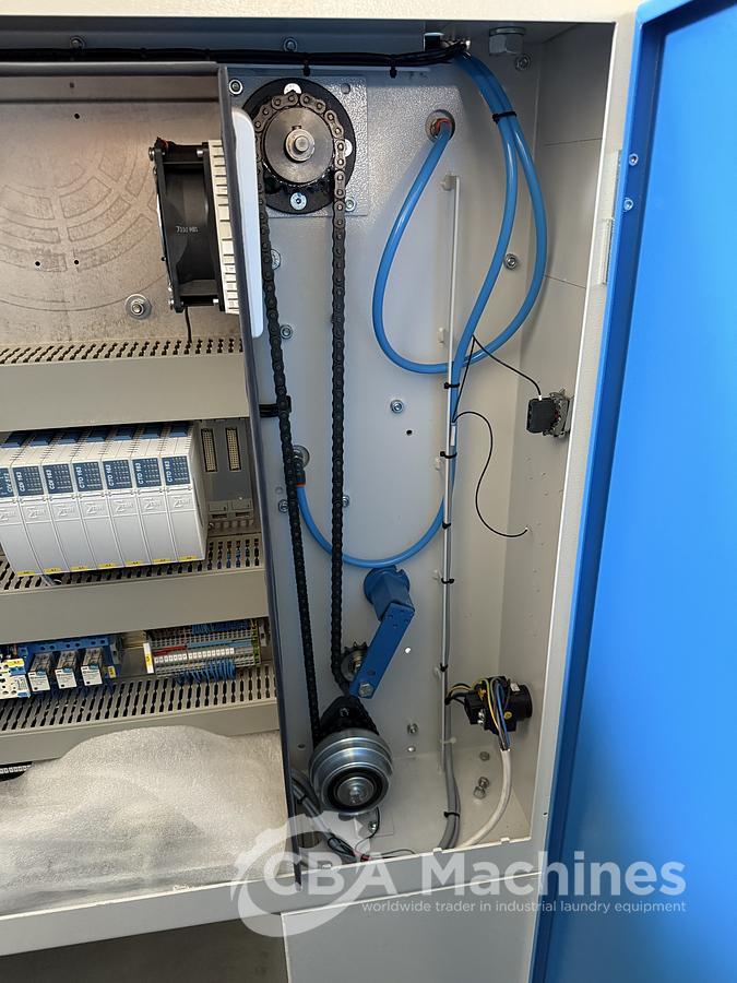 Used 2018 Vega Vegafold 3300mm 3/3-1 (3/2-2) (3-0-3)