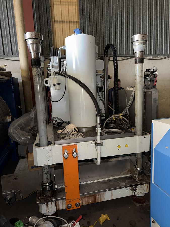 Used 2008 Extraction Press Kannegiesser 10-50-40