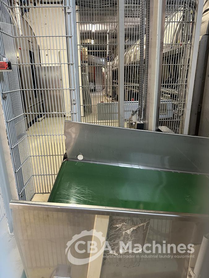 Used 2009 Girbau Stationary Elevator + Conveyor