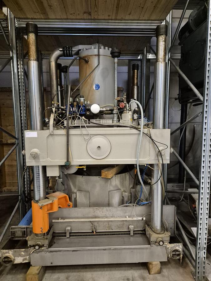 Used 2010 Lavatec LP572 Press 50kg 40bar (910)