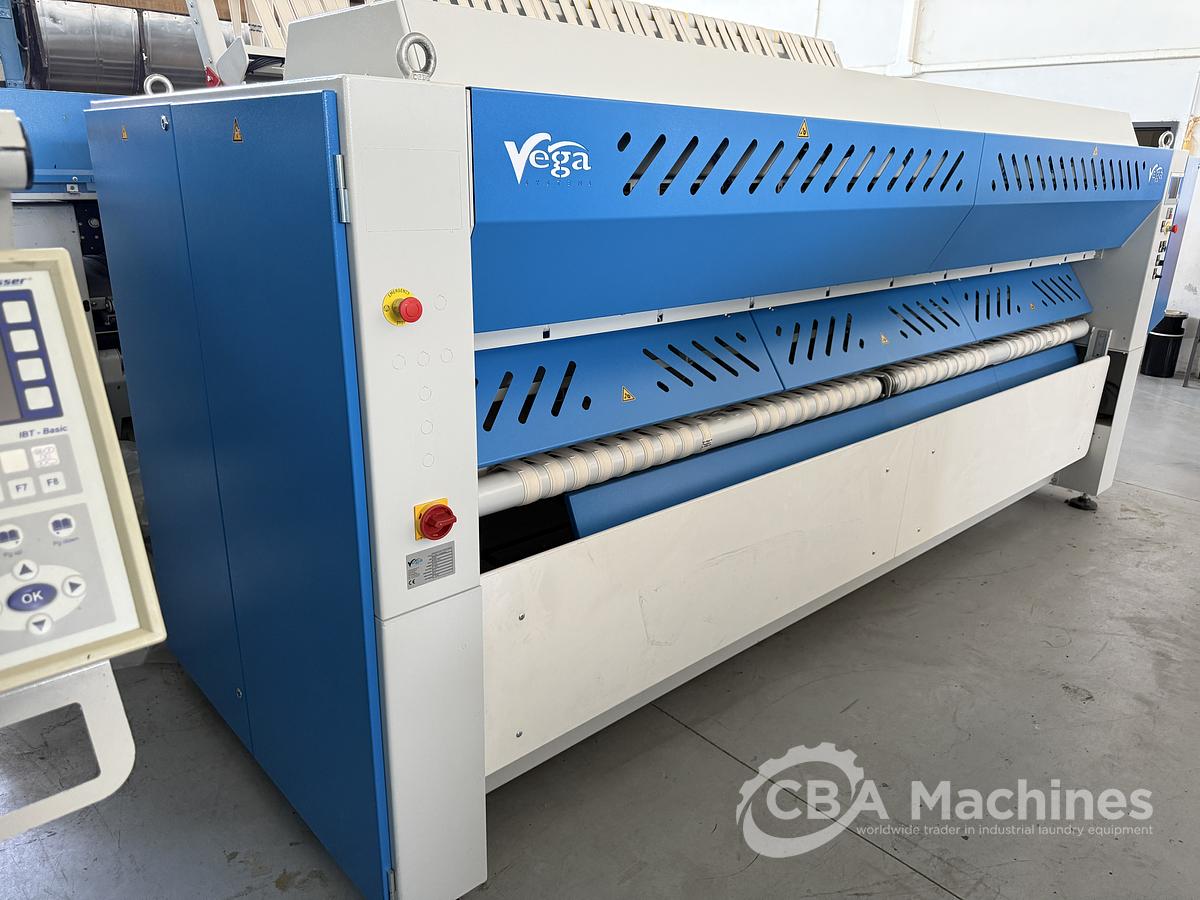 Used 2018 Vega Vegafold 3300mm 3/3-1 (3/2-2) (3-0-3)