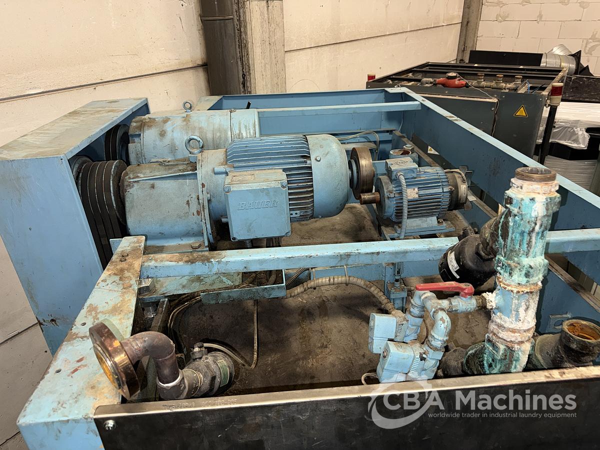 Used 2009 Washer Extractor Unica 200kg - 3 chambers