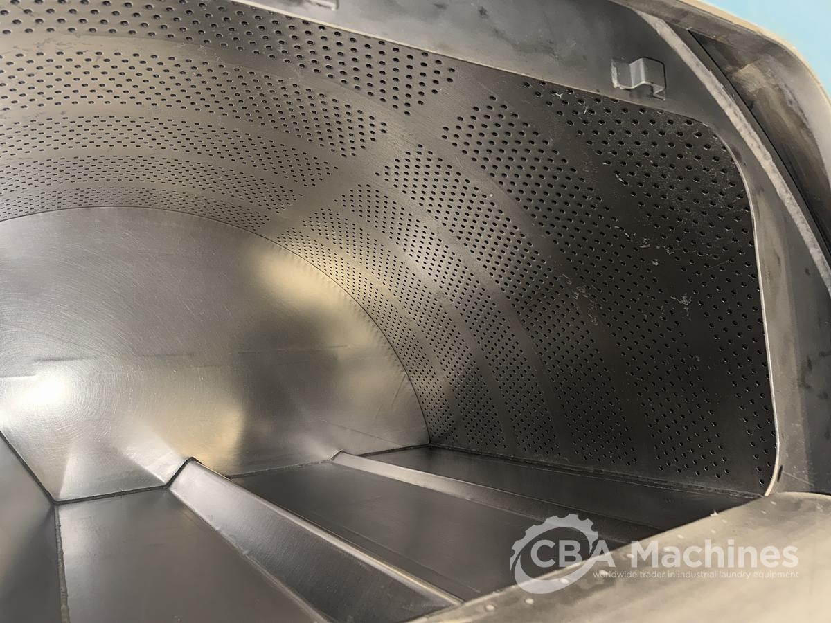 Used 2009 Washer Extractor Unica 200kg - 3 chambers