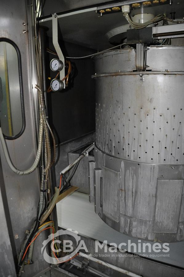 Used 2004 Press Lavatec LP571  27bar ( 456 )