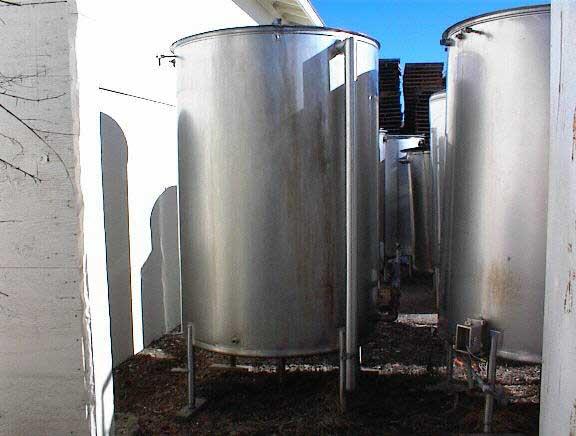 Usado 700 GALLON CIP TANK