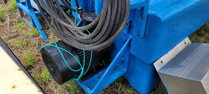 Used 2012 Republic Centrifuge LW530 Centrifuge (21" x 83")