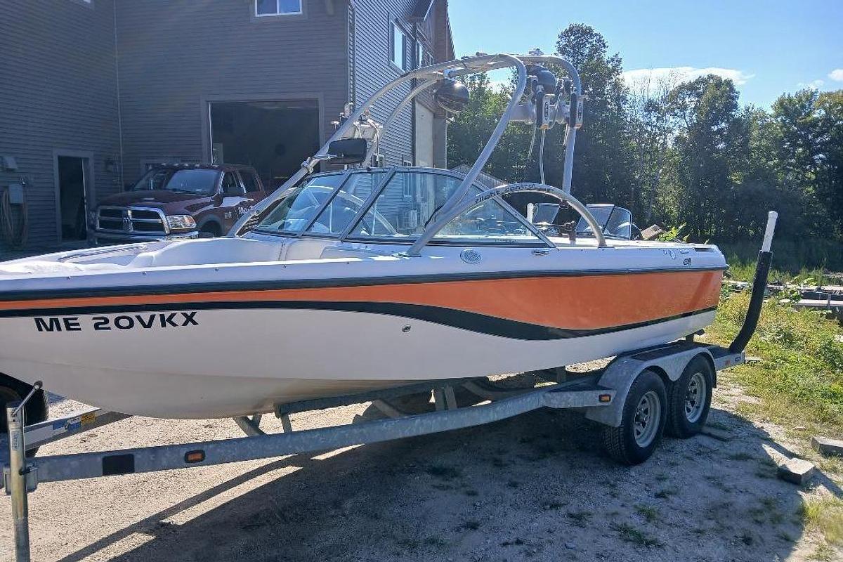 Used 2004 Correct Craft Super Air Nautique