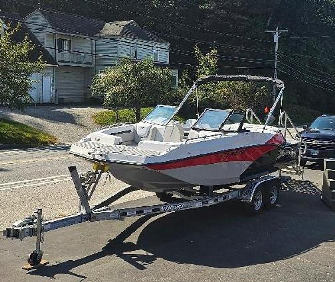 2025 Starcraft SVX 210 DC