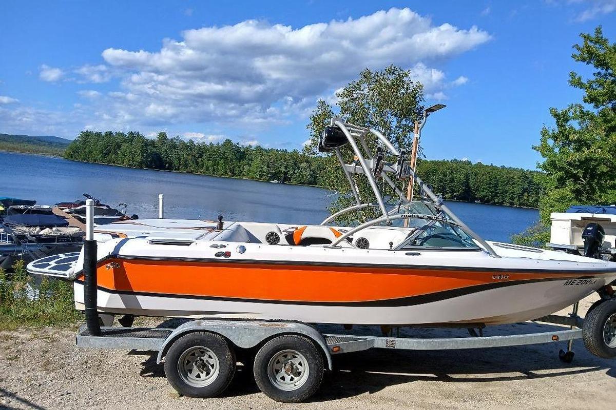Used 2004 Correct Craft Super Air Nautique