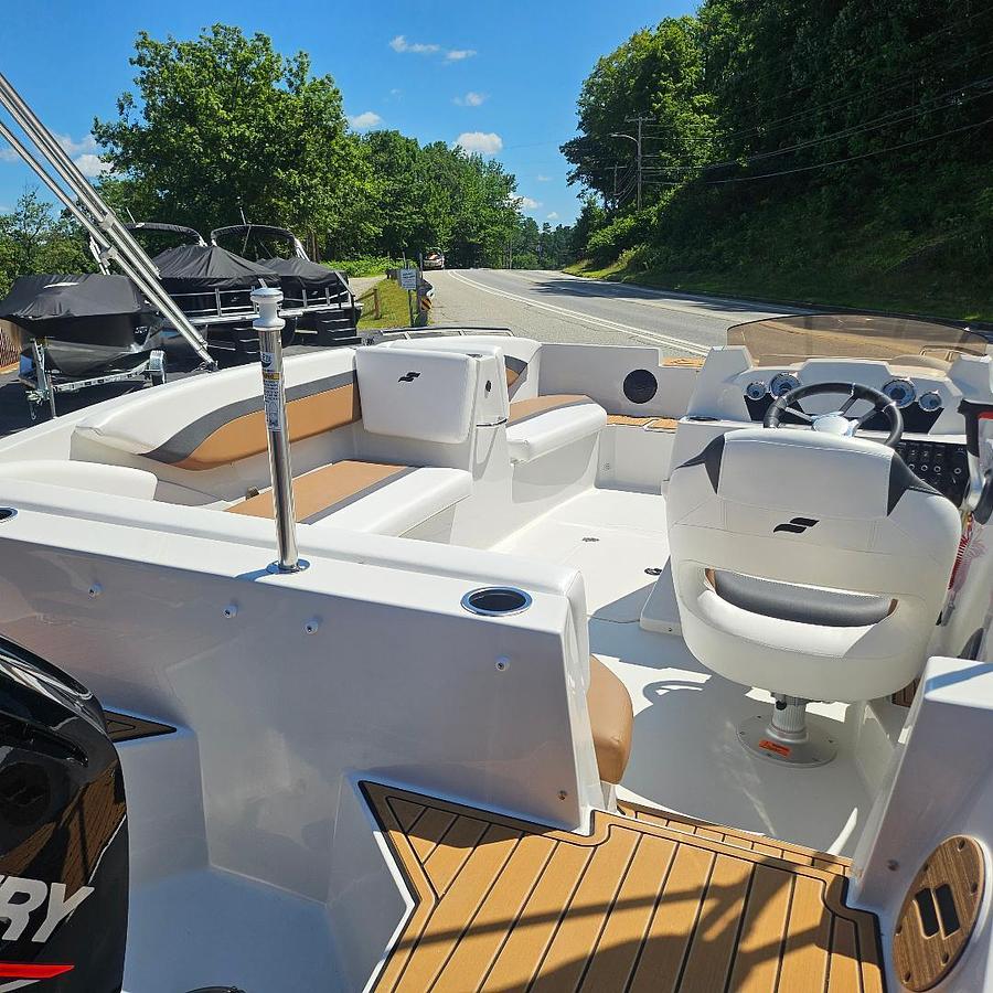 2026 Starcraft SVX 171 OB