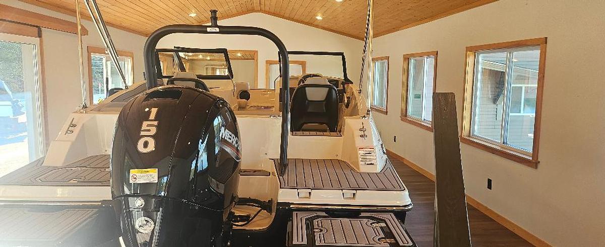 2026 Starcraft SVX 190 DC