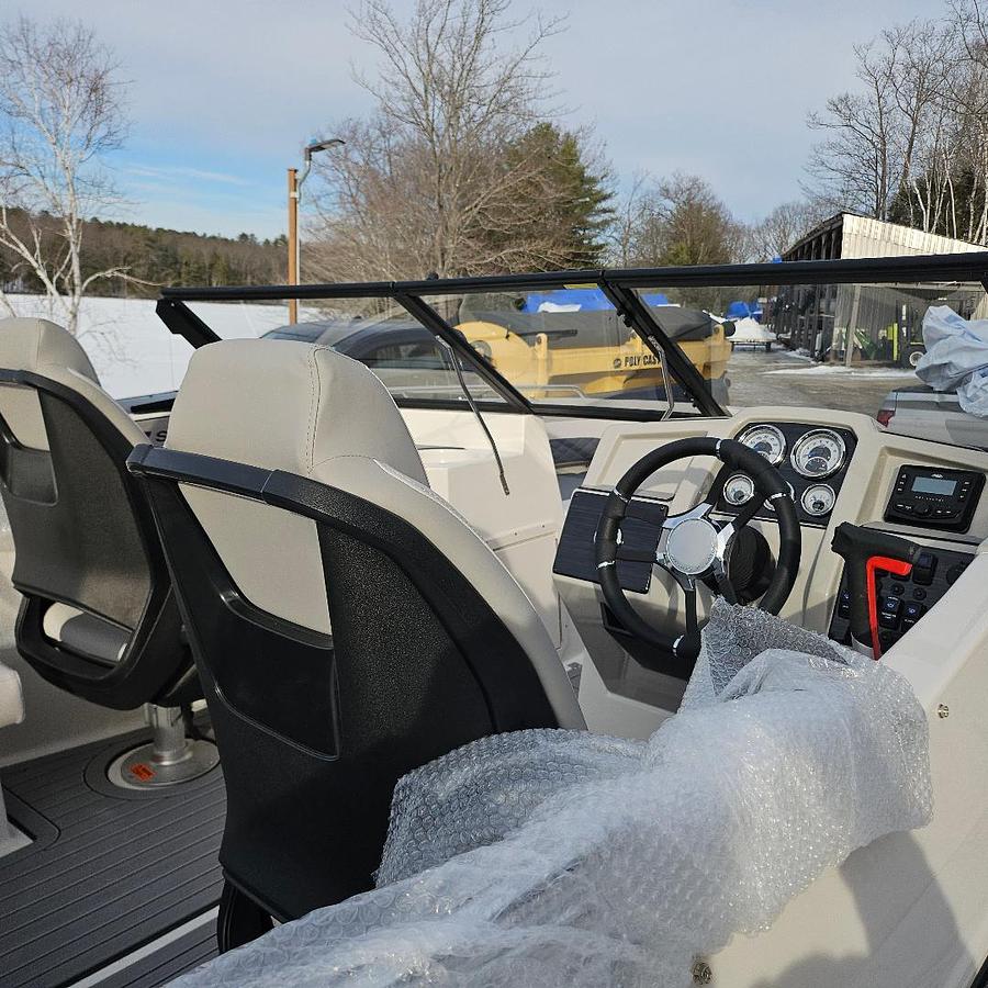 2026 Starcraft SVX 210 DC