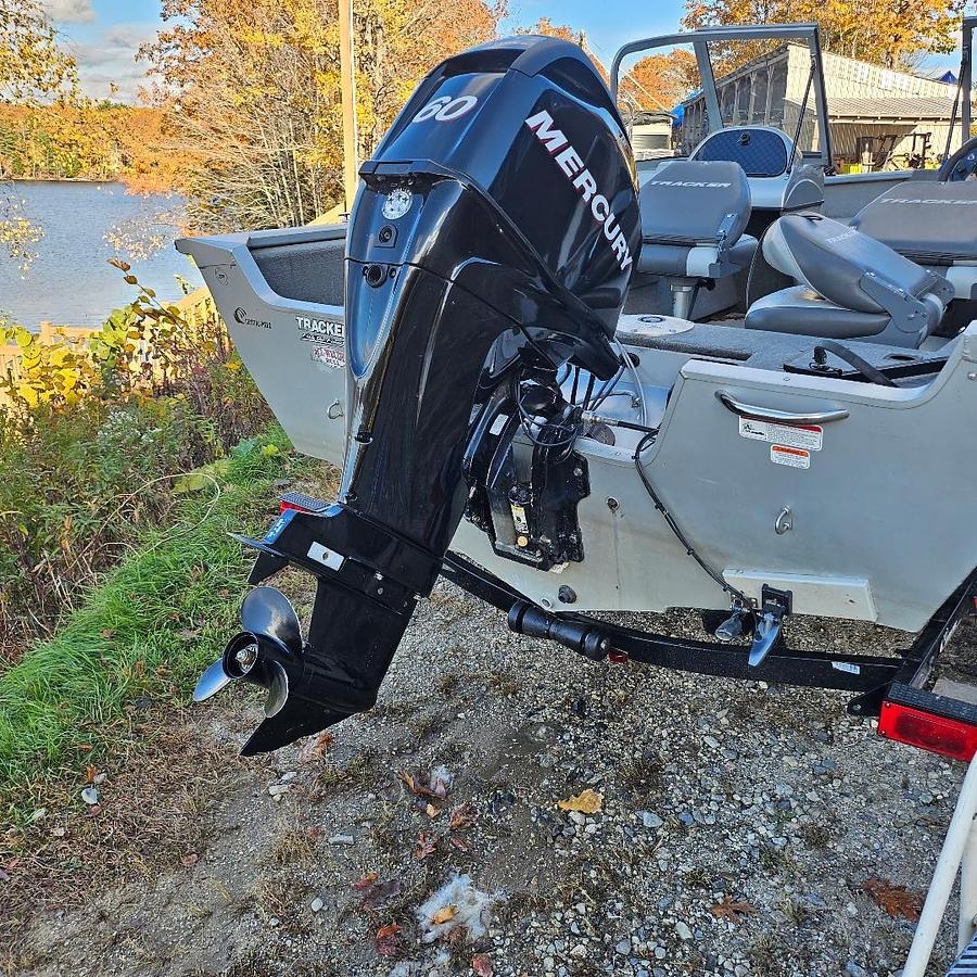 Used 2010 TRACKER PRO GUIDE V16