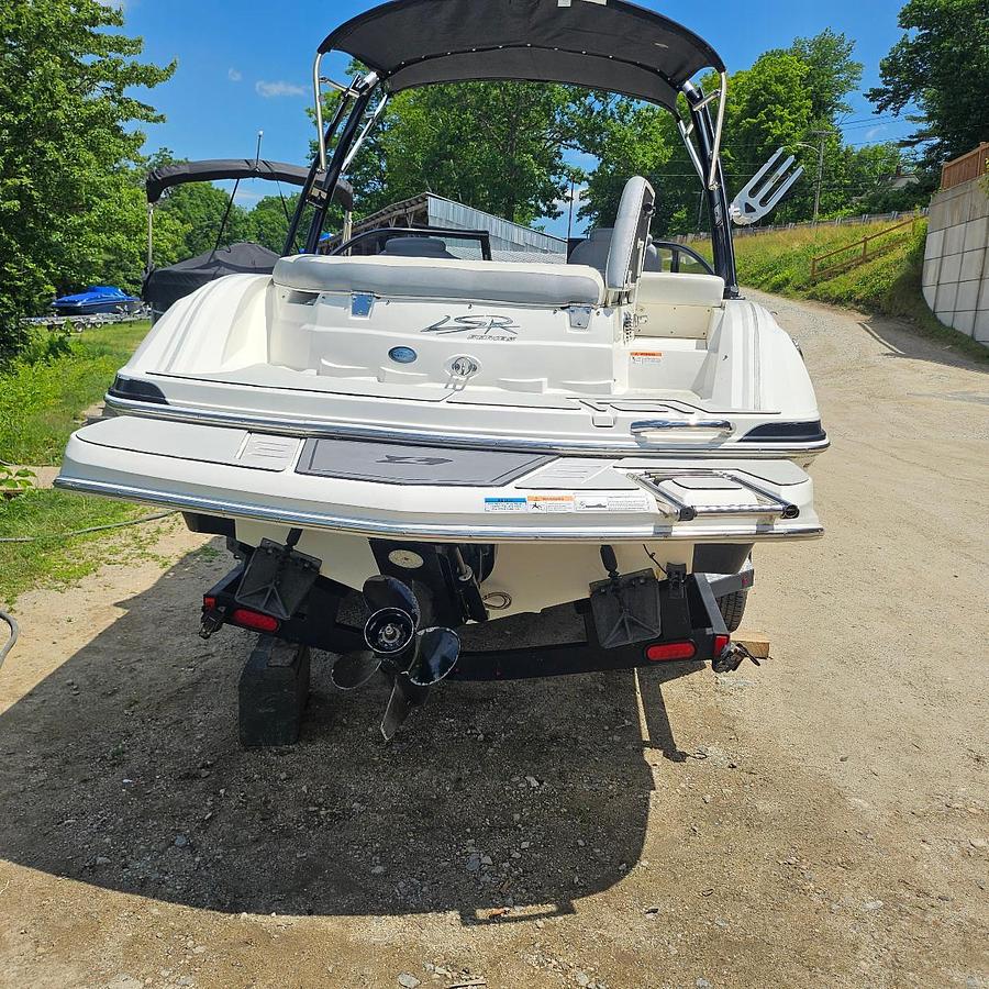 Used 2014 LARSON LSR 2100