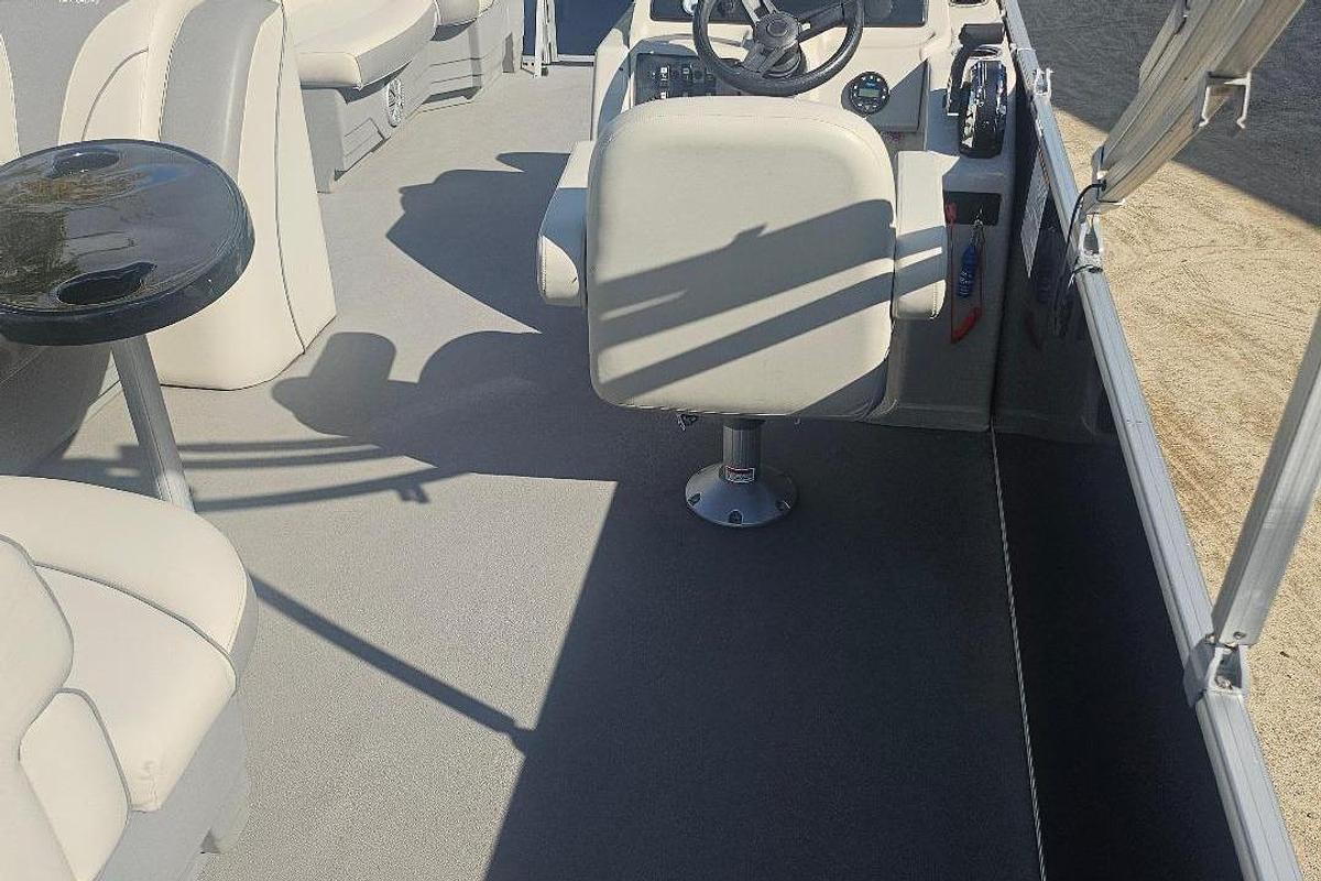 Used 2019 Starcraft EX 20 C