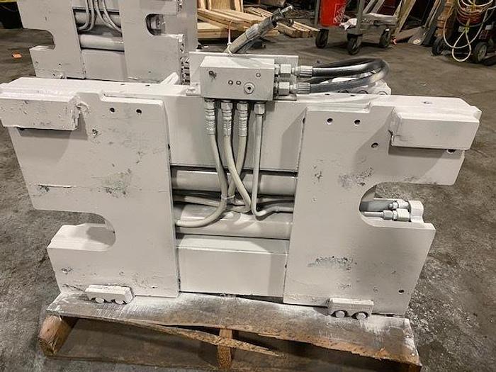 Used CASCADE SIZE 50D BALE CLAMP 5,000LB CAPACITY