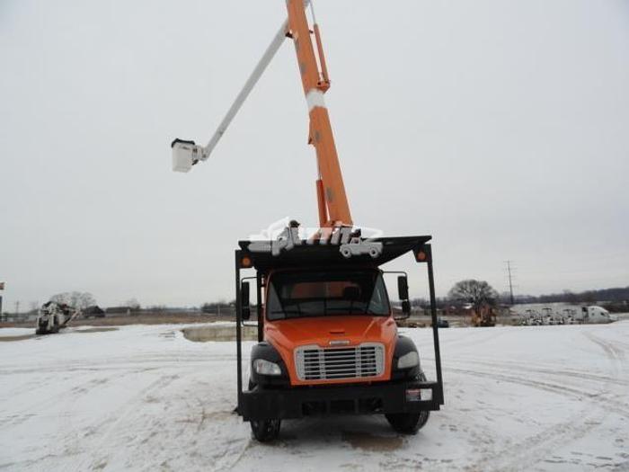 Used 2011 FREIGHTLINER BUSINESS CLASS M2 106