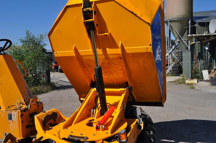 Used 2017 THWAITES MACH573