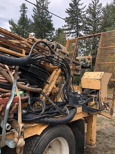 Used HB19368 Atlas Copco CS1500 on Truck model year 1999