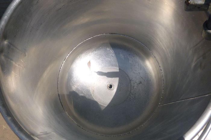 Used Tank, 5 Gallon, S/st, 110 PSI, 14" X 16", Binks #C744079