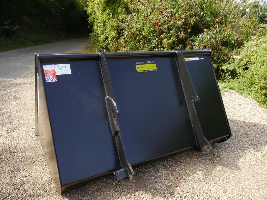 Used Eastern Attachments X-Form Bucket