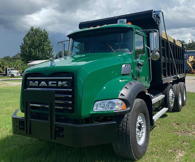 Used 2010 MACK GU 813
