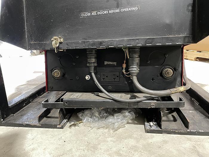 Used FANUC FANUC ARC MATE 120iB MIG WELDING CELL WITH LINCOLN 455M AND INDEX TABLE 5' X 8' RJ3iB CONTROL