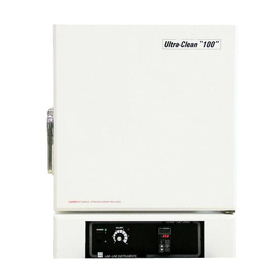 Used Barnstead Lab-Line 3495M-3 399420 Ultra-Clean 100 Oven w/ 2 Shelves 208V (7107 R