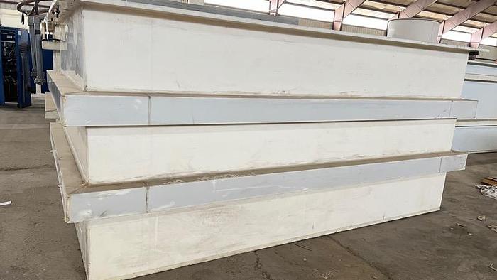 Used 1" Poly-132x77x64-Item#843