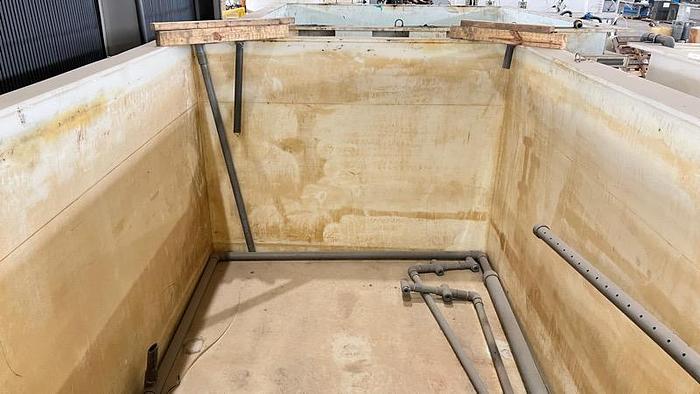 Used 1" Poly-132x83x65-Item#842