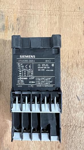 Used SIEMENS- Contactor Relay