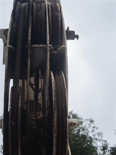 Used 1972 Ford Pump Hoist 15T Rig