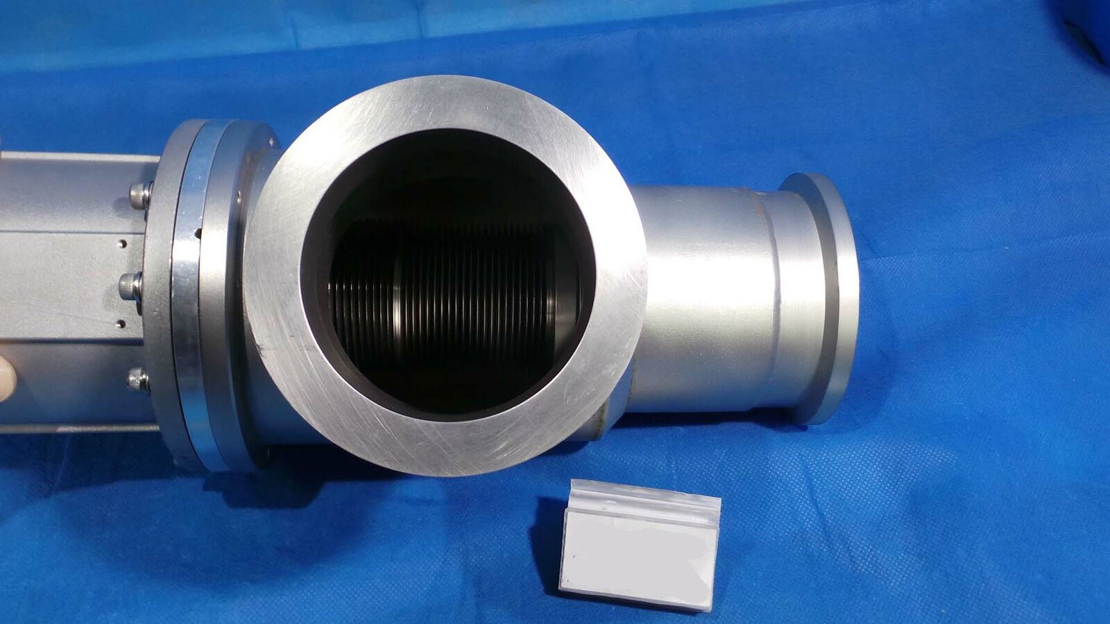 Used ANELVA AV055 Gate Valve, AV055 / F18-GV-007 / ANELVA / Semiconductor Part ( Part was C