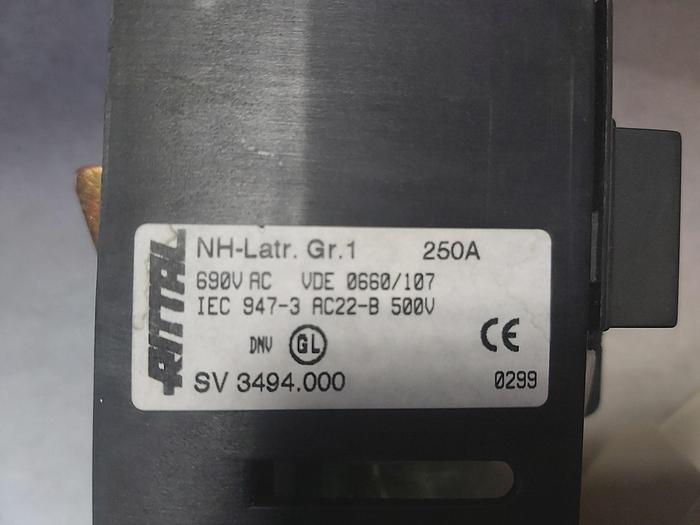 Gebraucht NH Lasttrenner mit Sicherungsüberwachung Gr.1, SV 3494.000, 690V, 250A, Rittal, neuwertig