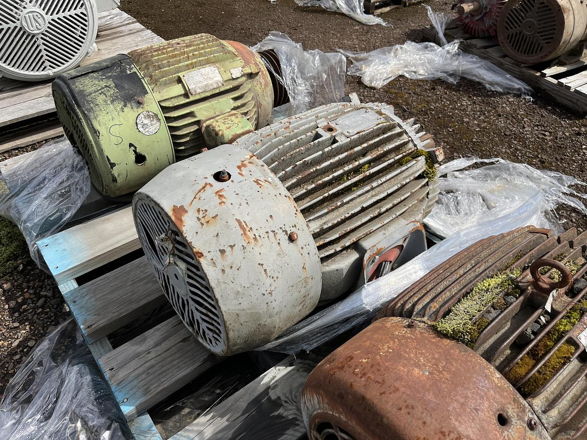 Used Toshiba B0404FLF3UM