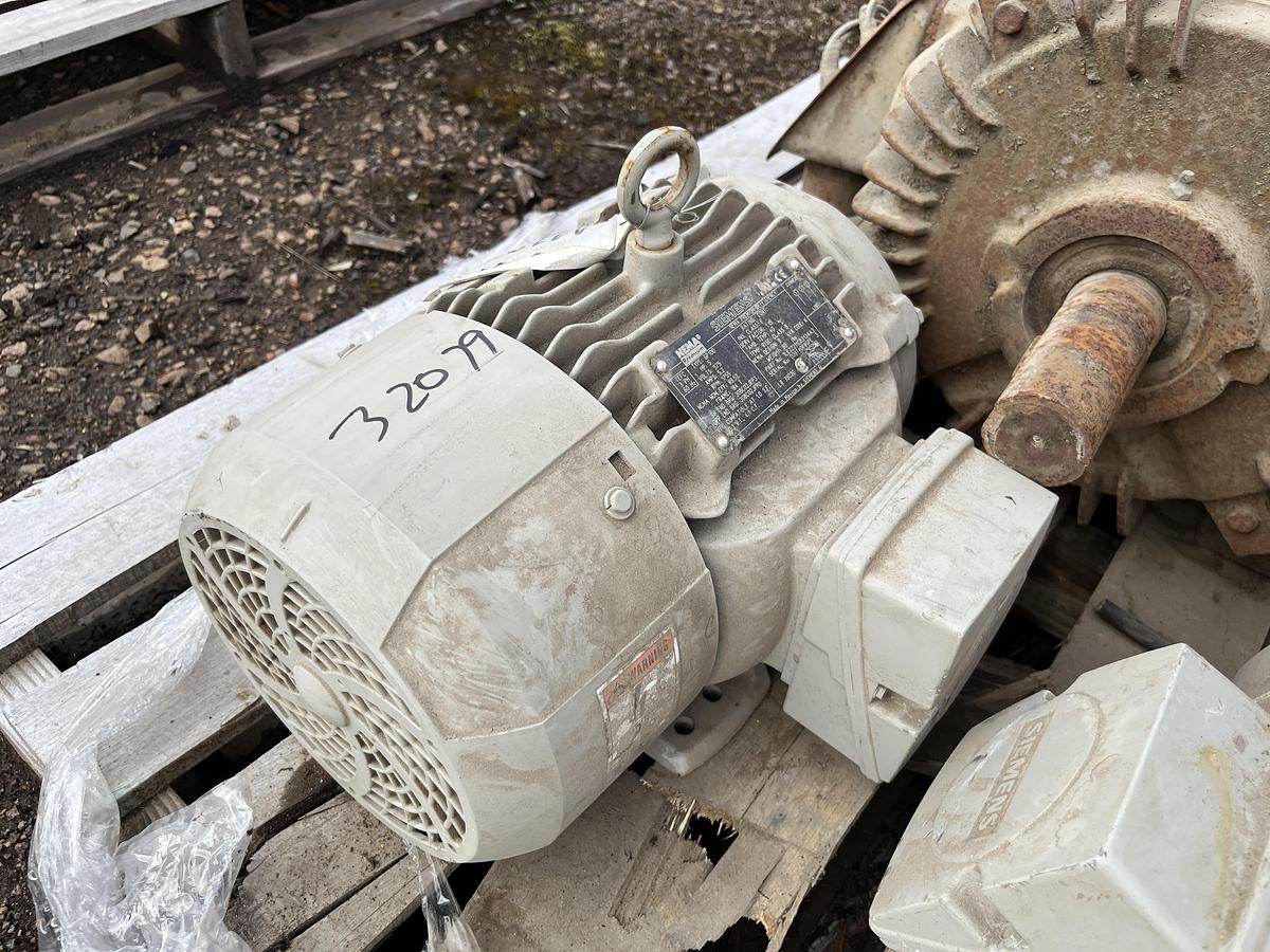 Used Siemens 1LEEE11CB313AA3