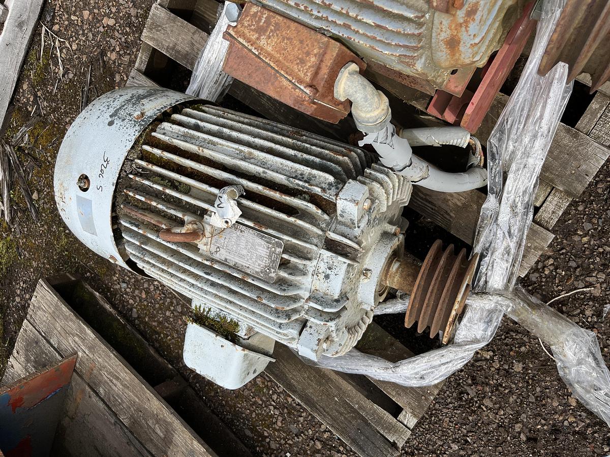 Used Toshiba B0254FLF3UM