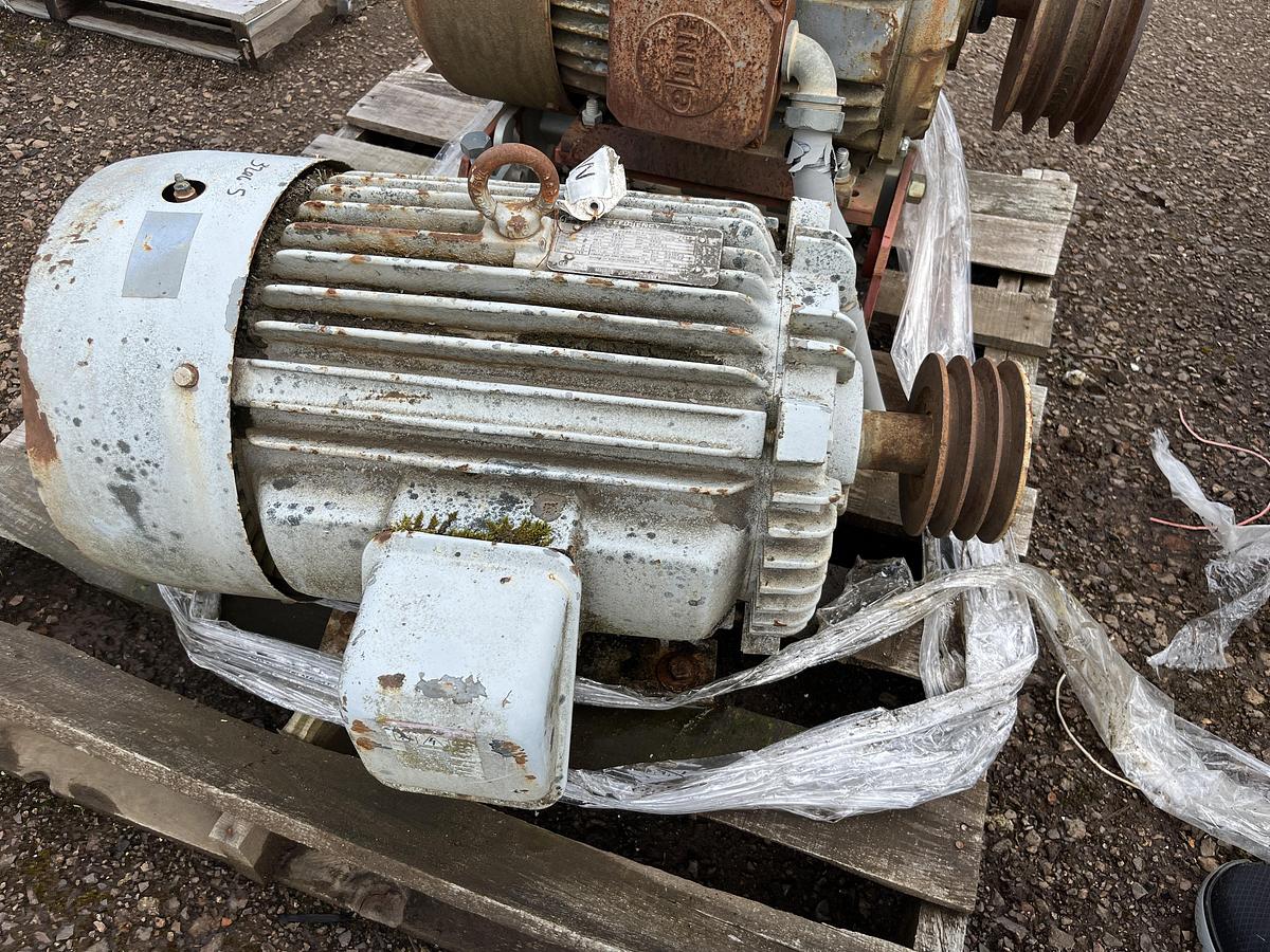 Used Toshiba B0254FLF3UM